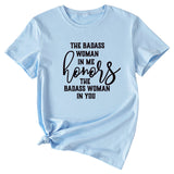Modisches Damen-T-Shirt „The BADASS WOMAN“ mit kurzen Ärmeln