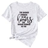 Modisches Damen-T-Shirt „The BADASS WOMAN“ mit kurzen Ärmeln