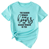 Modisches Damen-T-Shirt „The BADASS WOMAN“ mit kurzen Ärmeln