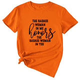 Modisches Damen-T-Shirt „The BADASS WOMAN“ mit kurzen Ärmeln