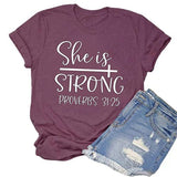 Elle est forte T-shirt pour les femmes Chemise inspirante Proverbes 31:25 Chemise
