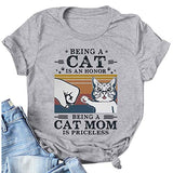 Frauen, die eine Katze sind, sind eine Ehre, eine Katzenmutter zu sein, ist unbezahlbar T-Shirt
