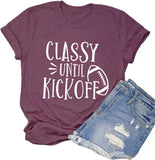 Damen T-Shirt „Classy Until Kickoff“ Fußballshirt Spieltag