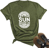 Les femmes laissent le soleil en T-Shirt