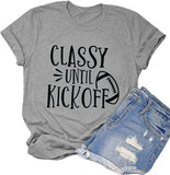 Damen T-Shirt „Classy Until Kickoff“ Fußballshirt Spieltag