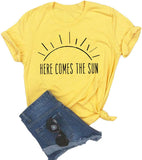 Damen T-Shirt mit Aufdruck „Here Comes The Sun“