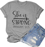 Elle est forte T-shirt pour les femmes Chemise inspirante Proverbes 31:25 Chemise