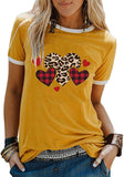 Damen T-Shirt mit Buffalo-Karomuster und Leoparden-Herz für den Valentinstag