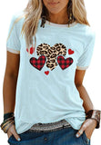 Damen T-Shirt mit Buffalo-Karomuster und Leoparden-Herz für den Valentinstag