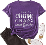 Ich laufe mit Koffein-Chaos und Schimpfwörtern Grafik T-Shirt