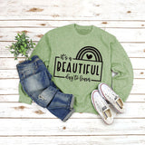 T-Shirt mit Rundhalsausschnitt und Buchstaben „It's A BEAUTIFUL“ Aufdruck