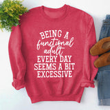 Ein funktionelles Rundhalsoberteil mit langen Ärmeln und lockerem Sweatshirt