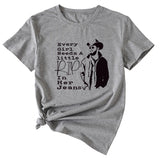 Vêtements pour femmes Chaque fille a besoin d'un petit RIP T-shirt à manches courtes