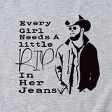 Vêtements pour femmes Chaque fille a besoin d'un petit RIP T-shirt à manches courtes