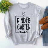 Rundhals-Oberteil, langärmelig, lockeres Sweatshirt mit KINDER GARTEN-Print