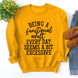 Ein funktionelles Rundhalsoberteil mit langen Ärmeln und lockerem Sweatshirt