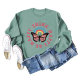 THINK HAPPY BE HAPPY LANGÄRMELIGES SWEATSHIRT MIT SCHMETTERLINGS-MONOGRAMM-PRINT