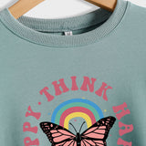 THINK HAPPY BE HAPPY LANGÄRMELIGES SWEATSHIRT MIT SCHMETTERLINGS-MONOGRAMM-PRINT