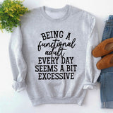 Ein funktionelles Rundhalsoberteil mit langen Ärmeln und lockerem Sweatshirt