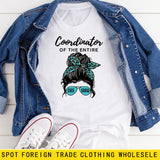 Koordinator des gesamten stilvollen Kurzarm-T-Shirts mit Rundhalsausschnitt