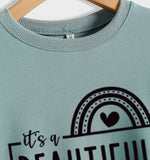 T-Shirt mit Rundhalsausschnitt und Buchstaben „It's A BEAUTIFUL“ Aufdruck